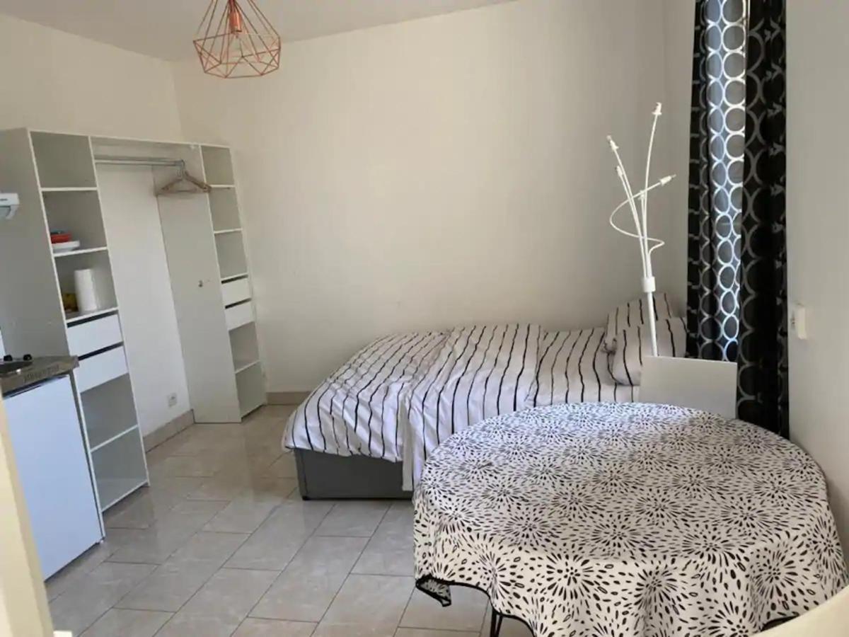 Apartment Magistic Paris Montreuil *